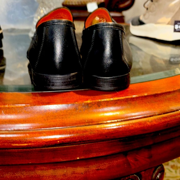 MAGNANNI Dress shoes, (NWOT) they have been tried on a few times, - Picture 4 of 8